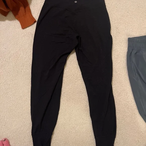Lululemon align black joggers! - Picture 2 of 6